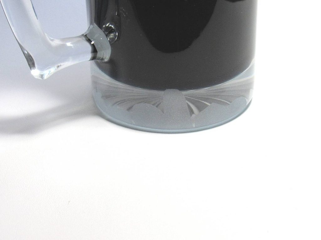 Details around bottom of mug